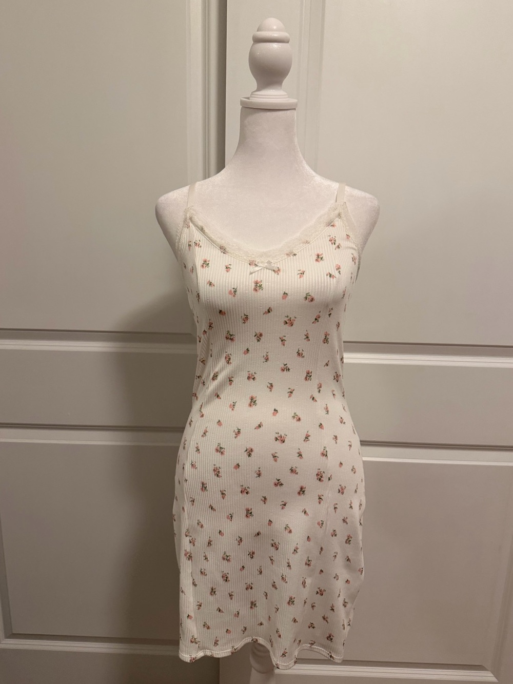 NEVER WORN h&m floral bodycon dress